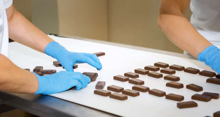 bande transporteuse chocolat - ramassage truffe choco